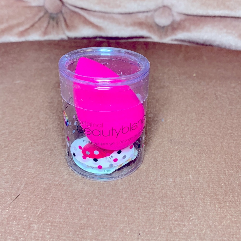 Hot pink Beautybleander sponge